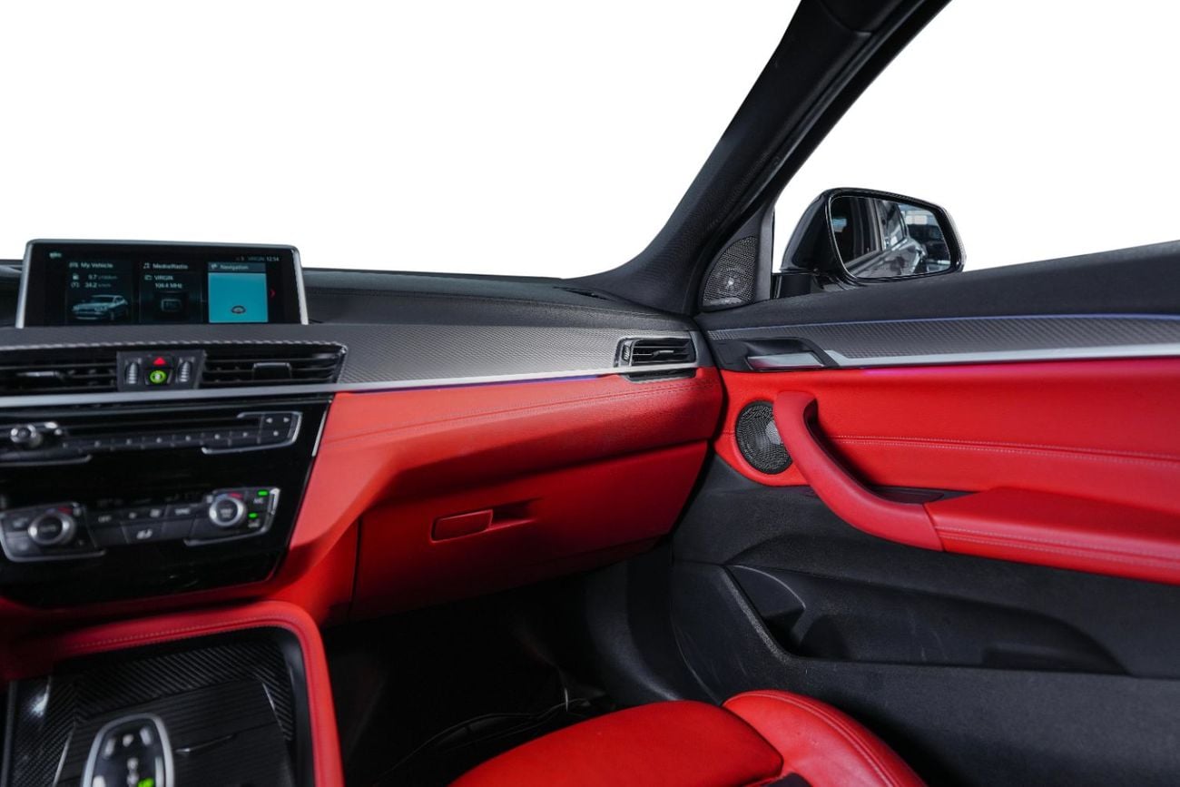 BMW X2 xDrive M35i M Sport-GCC-BMW service history available-M Sport seats-warranty available