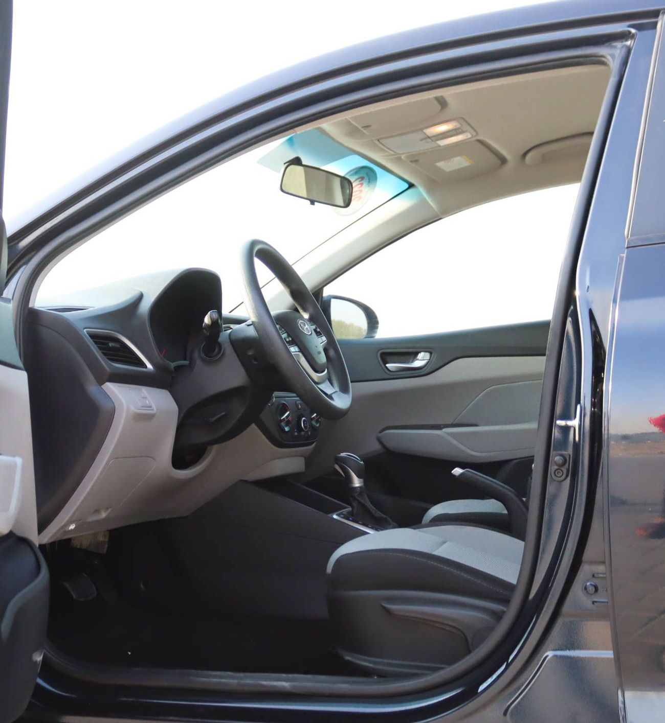 Hyundai Accent Base 1.6L (138 HP) Hyundai Accent 2022 GCC 1.6 L accident-free, in excellent condition, 658 P.M