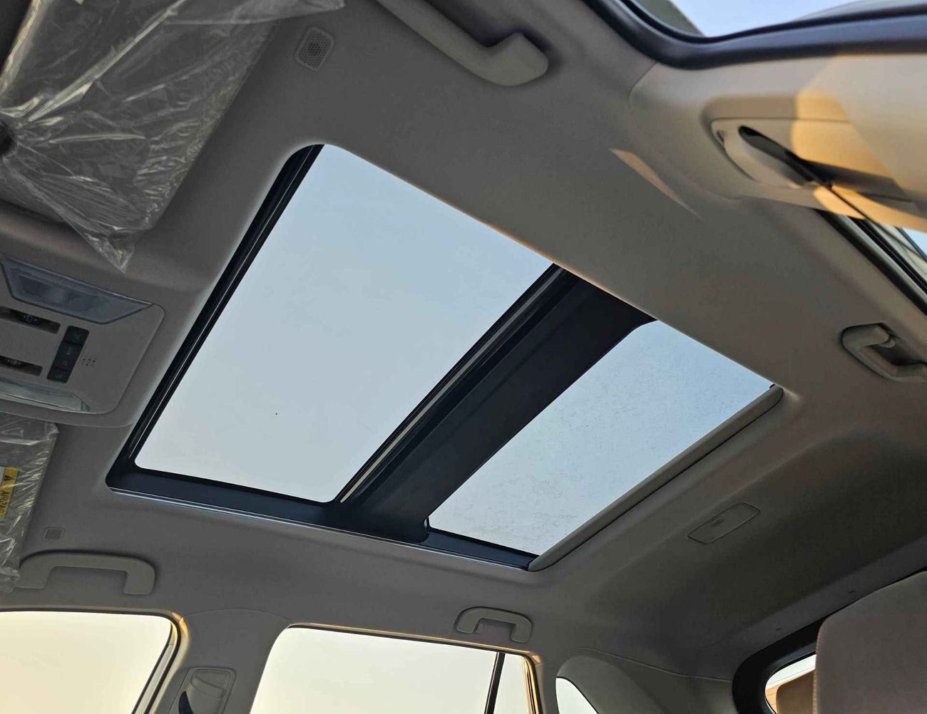 تويوتا راف ٤ Adventure - V / Full Option 2.5L / AWD With Panoramic Roof, Driver Power Seat  (CODE # 69082)