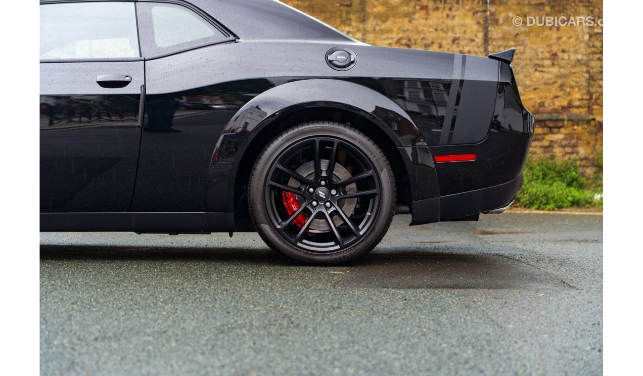 Dodge Challenger Scat Pack 392 Widebody 6.4 | This car is in London and can be shipped to anywhere in the world