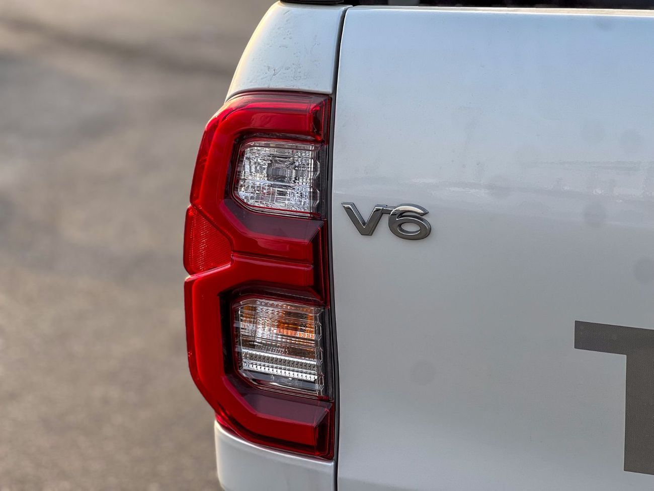 Toyota Hilux EXPORT ONLY - Adventure 4.0L