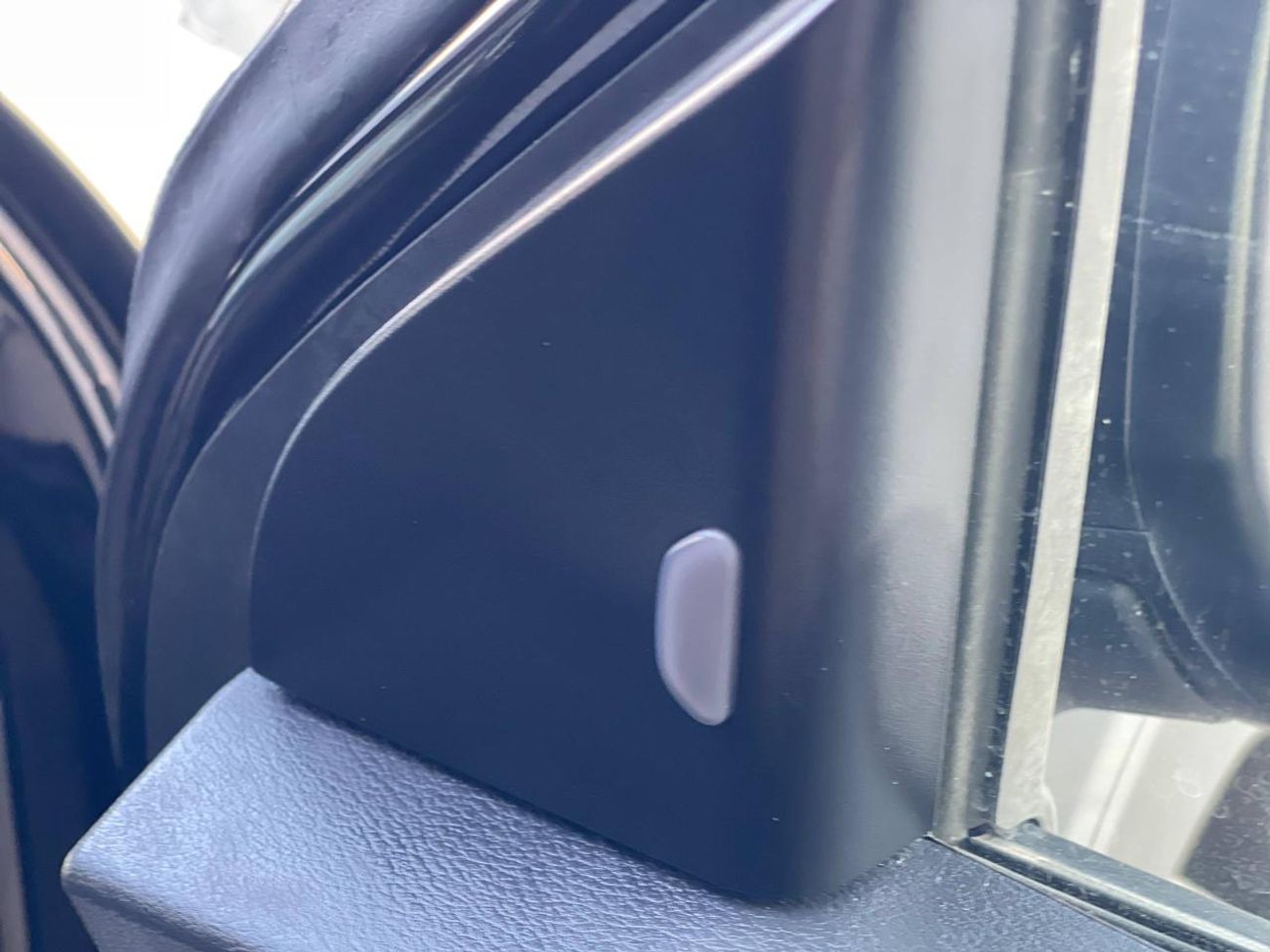 نيسان كيكس SV / 1.6 لتر V4 / رادار / مساعدة على الطريق / جنوط / شاشة كبيرة / في حالة ممتازة