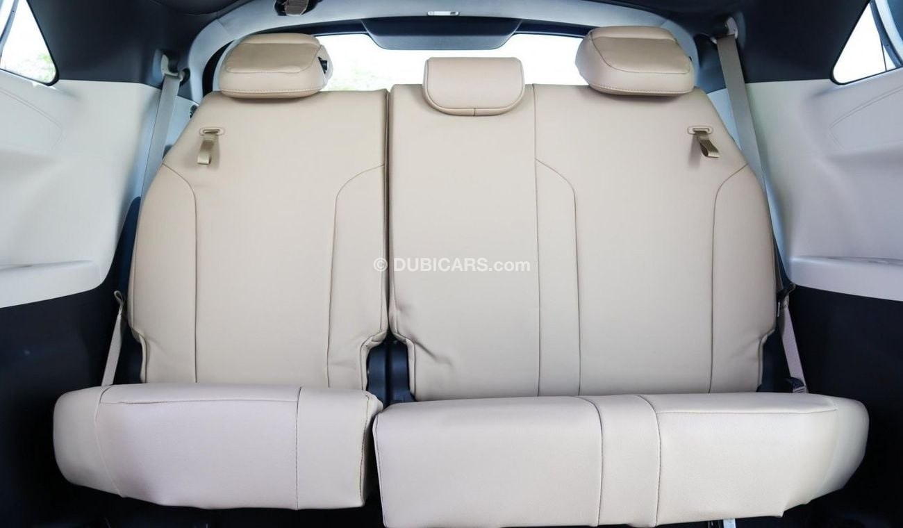 Toyota Sienna XLE Hybrid. Local Registration + 10%