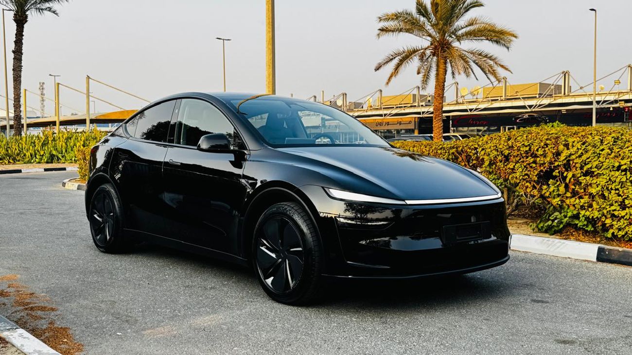 Tesla Model Y LONG RANGE AWD DUAL MOTOR 2025 GCC LOW MILEAGE WITH TESLA AGENCY WARRANTY & FULL SELF DRIVE ENHANCED AUTO PILOT
