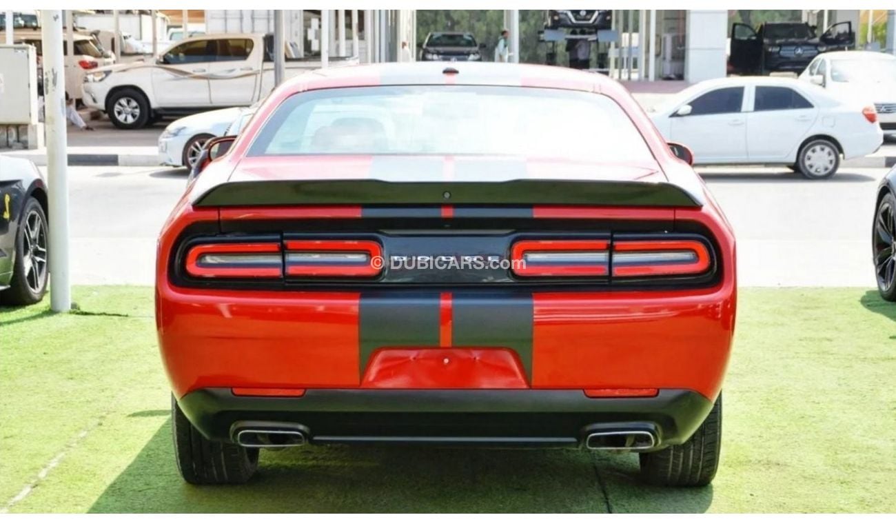 Dodge Challenger Challenger SXT V6 3.6L 2018/ Original AirBags/ SRT Kit/Leather Interior/Excellent Condition