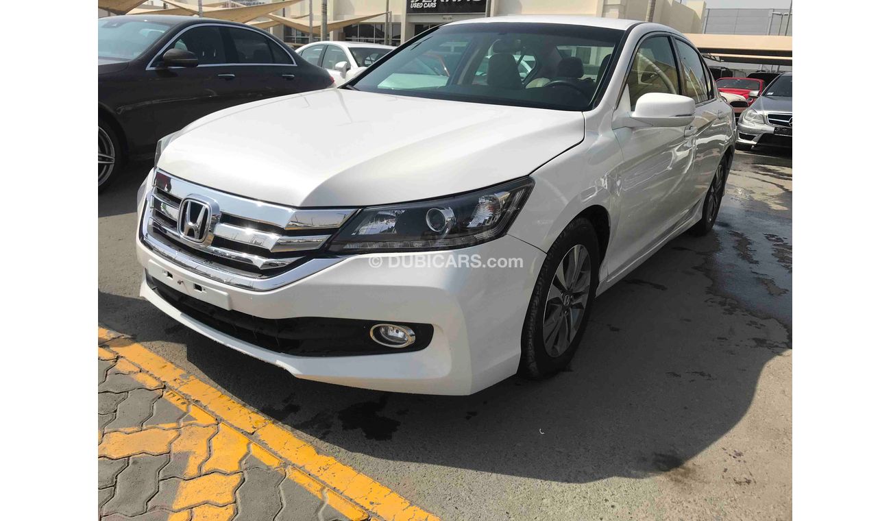 هوندا أكورد خليجي قابل للتصدير الى السعوديه