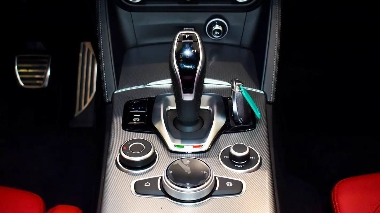 Alfa Romeo Stelvio VELOCE | 2022 | 0% DP |AED 1,762/Month | Gargash Warranty and Service