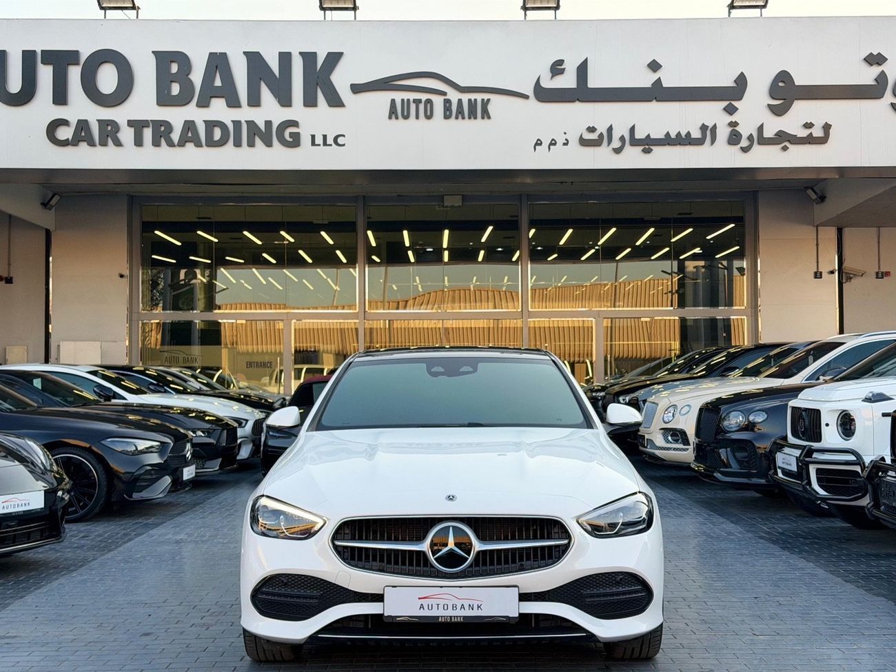مرسيدس بنز C 200 Premium 2.0L