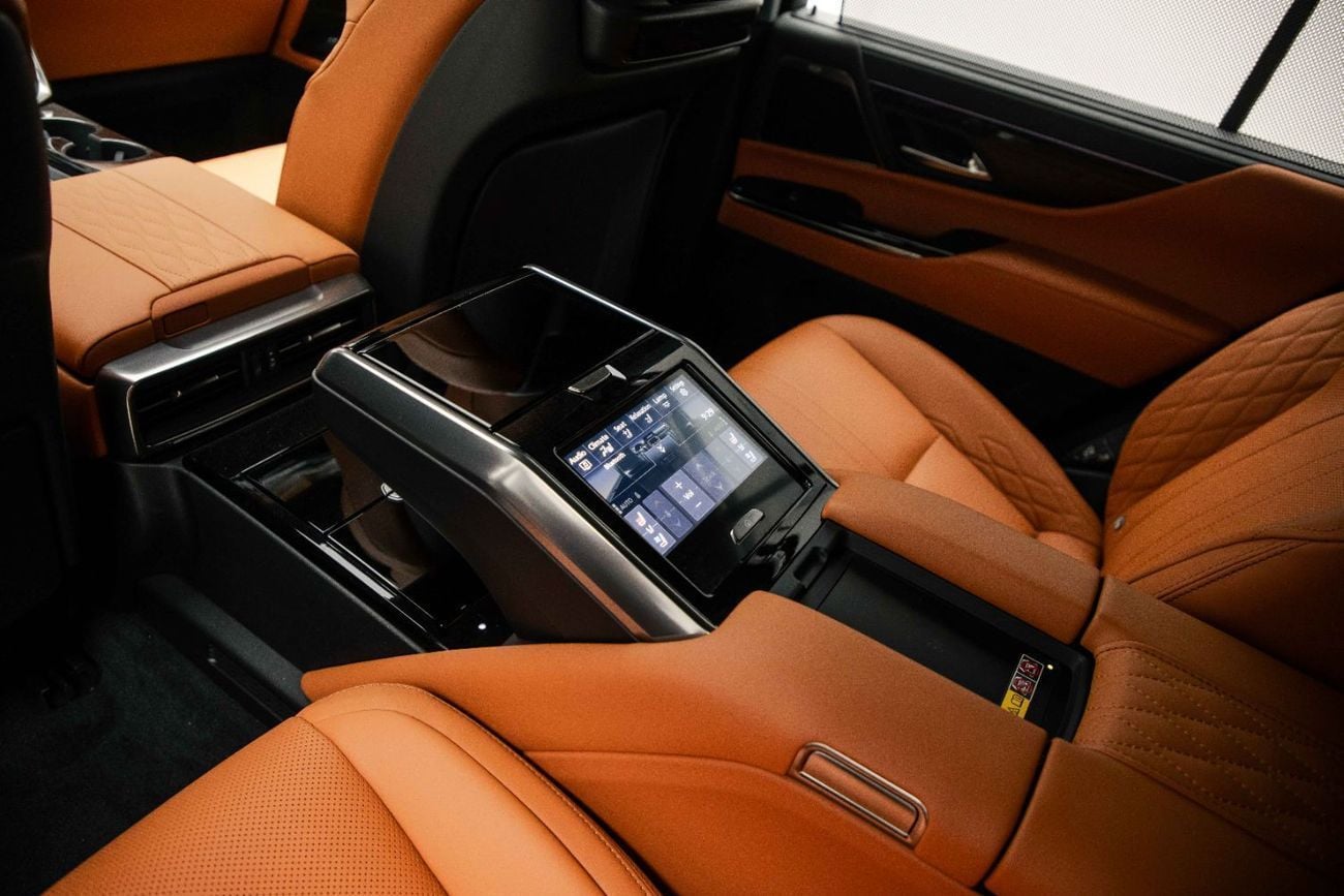 لكزس LX 600 VIP 3.5L - Sonic Quartz Inside VIP Sunflair | Export Only