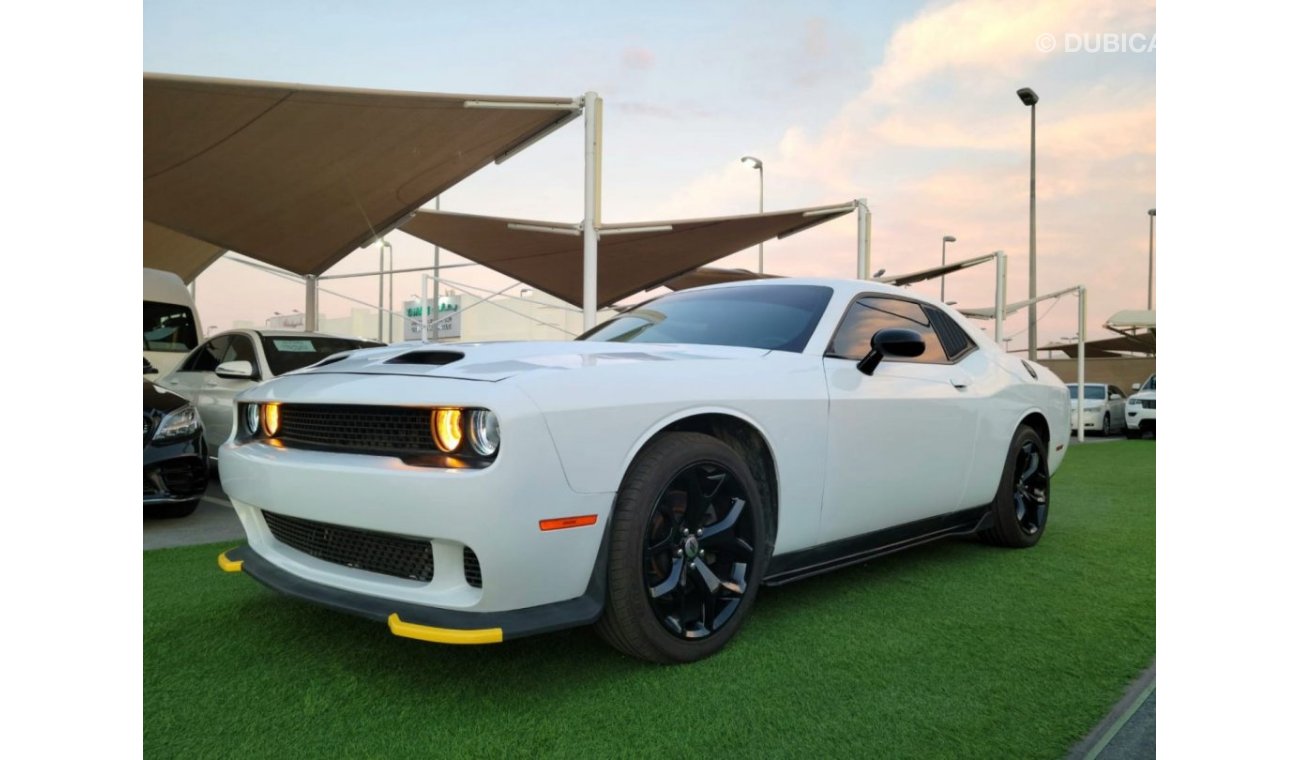 Dodge Challenger SXT