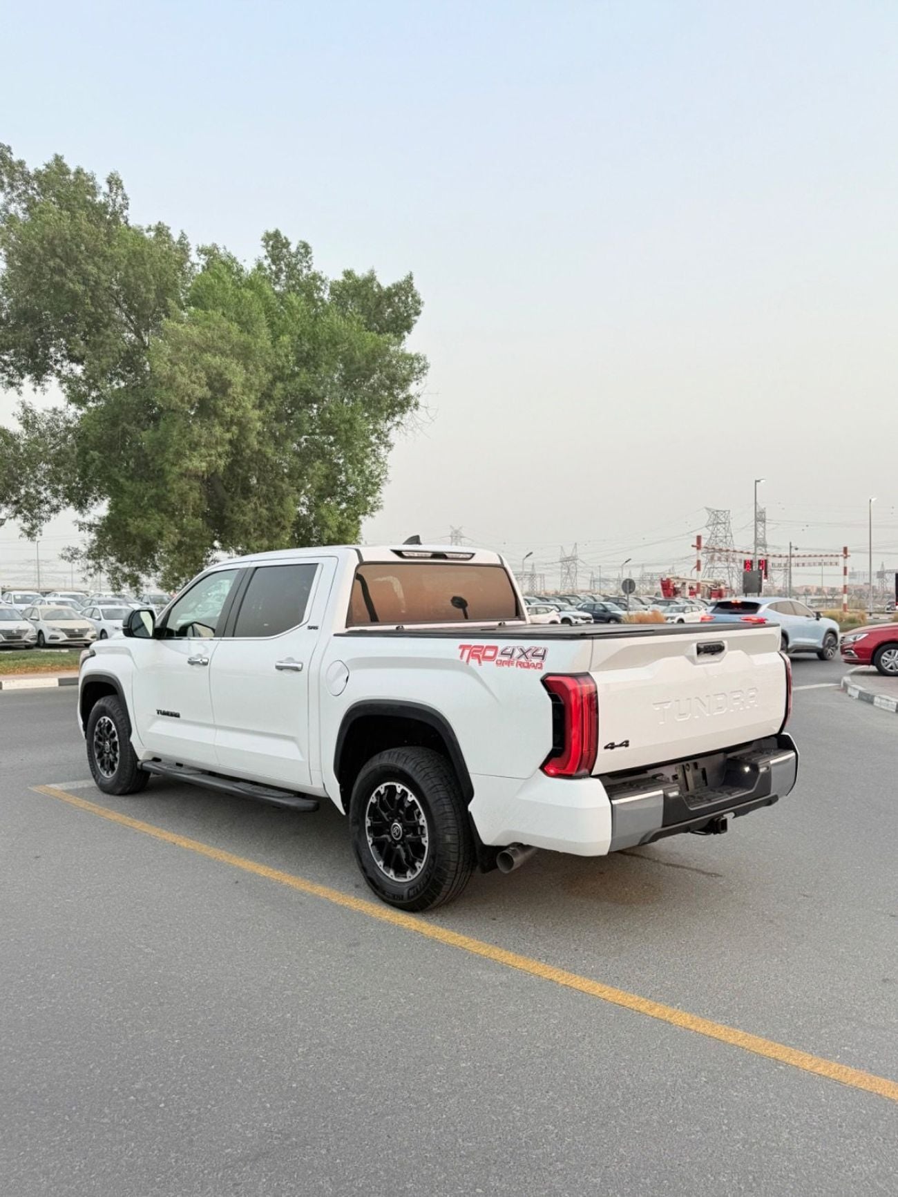 Toyota Tundra SR 2024 TOYOTA TUNREA 4x4 All wheel drive Full option