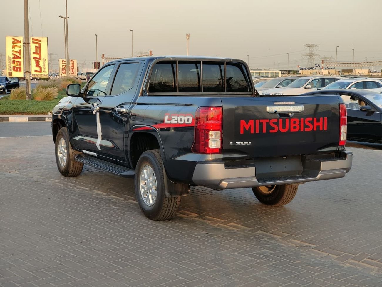 ميتسوبيشي L200 MITSUBISHI L200 PETROL GLX 2.4L 2025