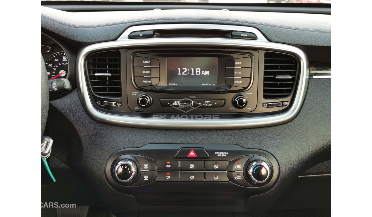 Kia Sorento 17" Rims, DRL LED Headlight, Fog Light, Rear Camera, Drive Mode, Rear A/C, Fabric Seats  (LOT # 386)