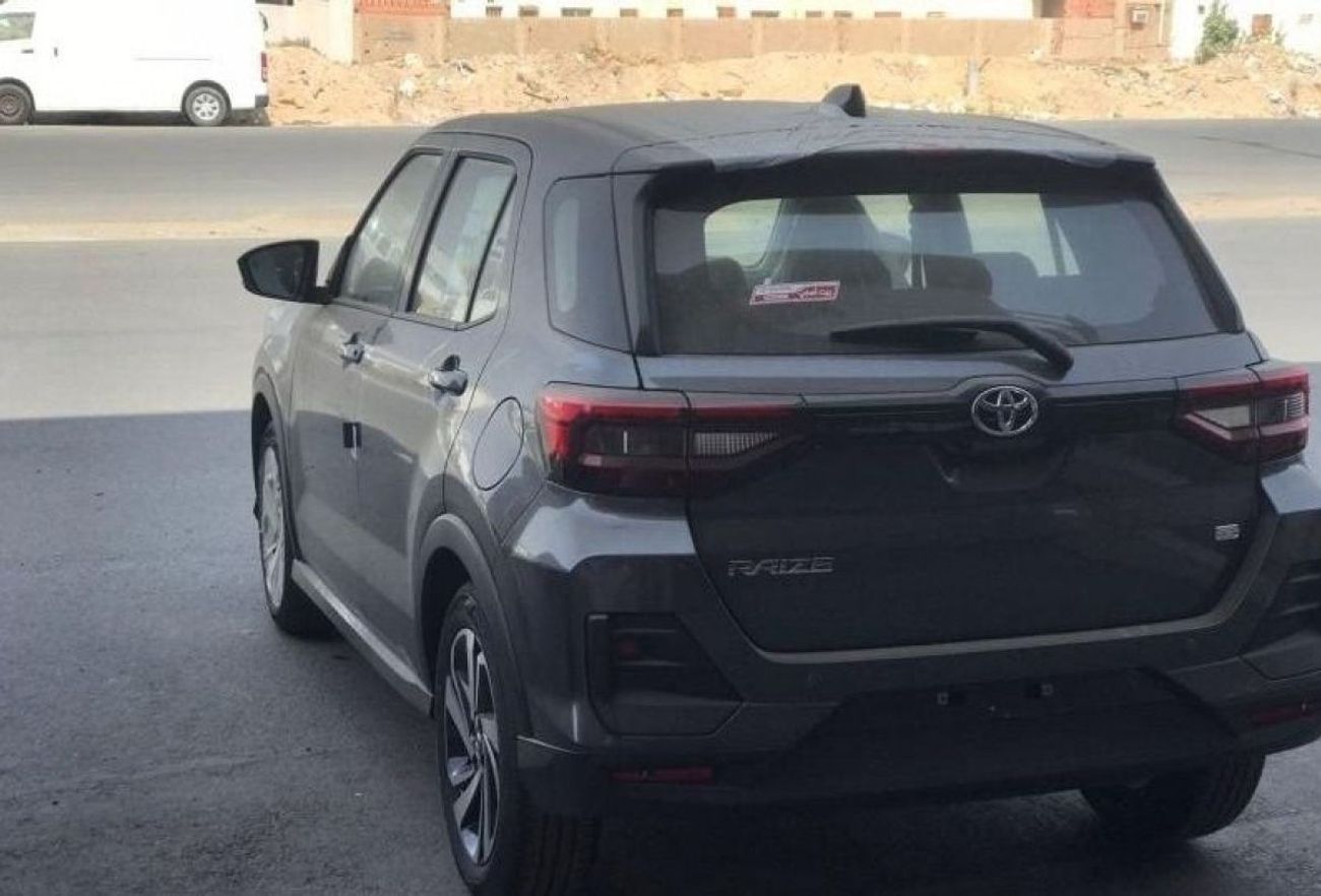 تويوتا ريز تواوتا رايز 1000 سي سي 3 سلندر دفع امامي