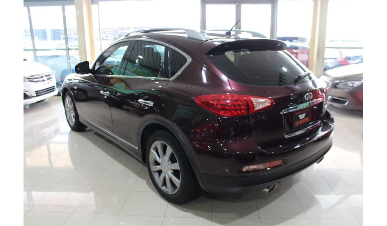 إنفينيتي QX50 FULL OPTION