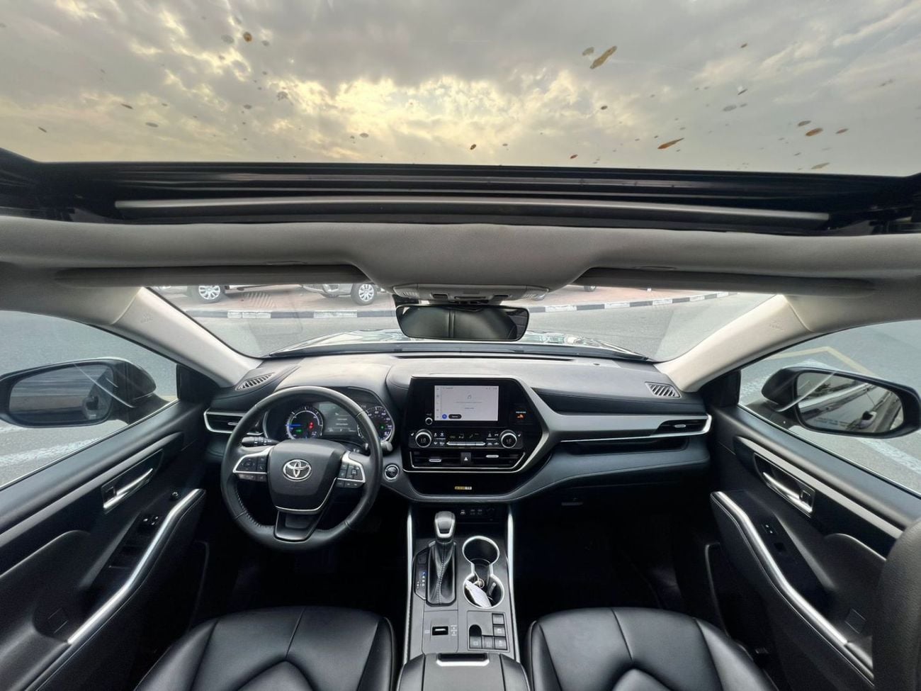 Toyota Highlander 2023 Toyota Highlander Hybrid XLE  Full Option - 2.5L V4 - Sunroof - Rear Camera & Radar Leather Sea