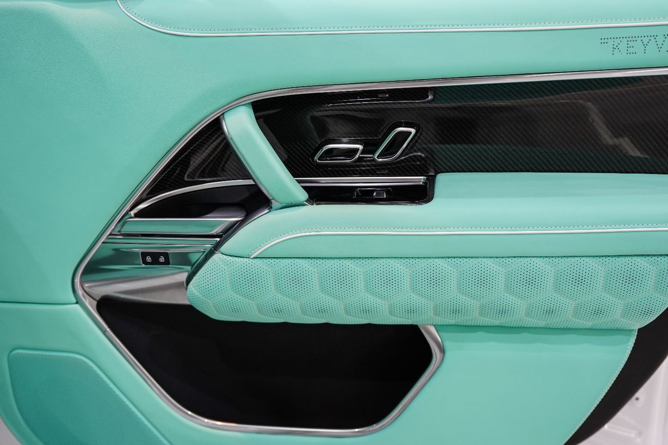 Land Rover Range Rover HSE P530 4.4L Vogue, Full Keyvany Kit, Rear Entertainment, Panoramic Roof w/ Starlight!!