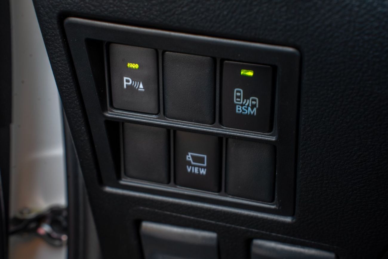 تويوتا هيلوكس GR Sport 2.8L