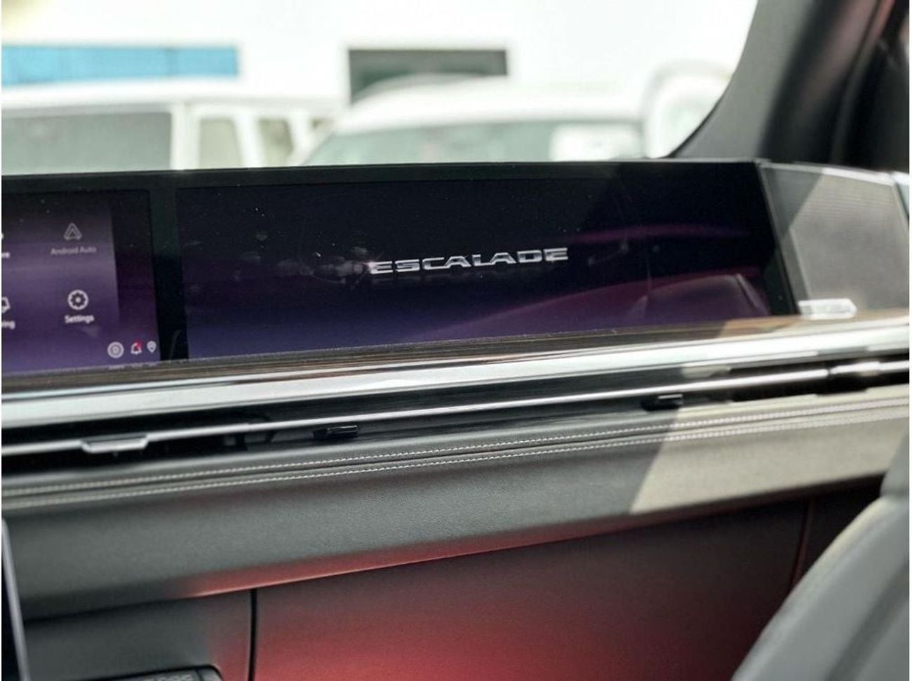 Cadillac Escalade Premium Luxury 6.2L AWD Cadillac Escalade Premium Luxury 2025 in Stock