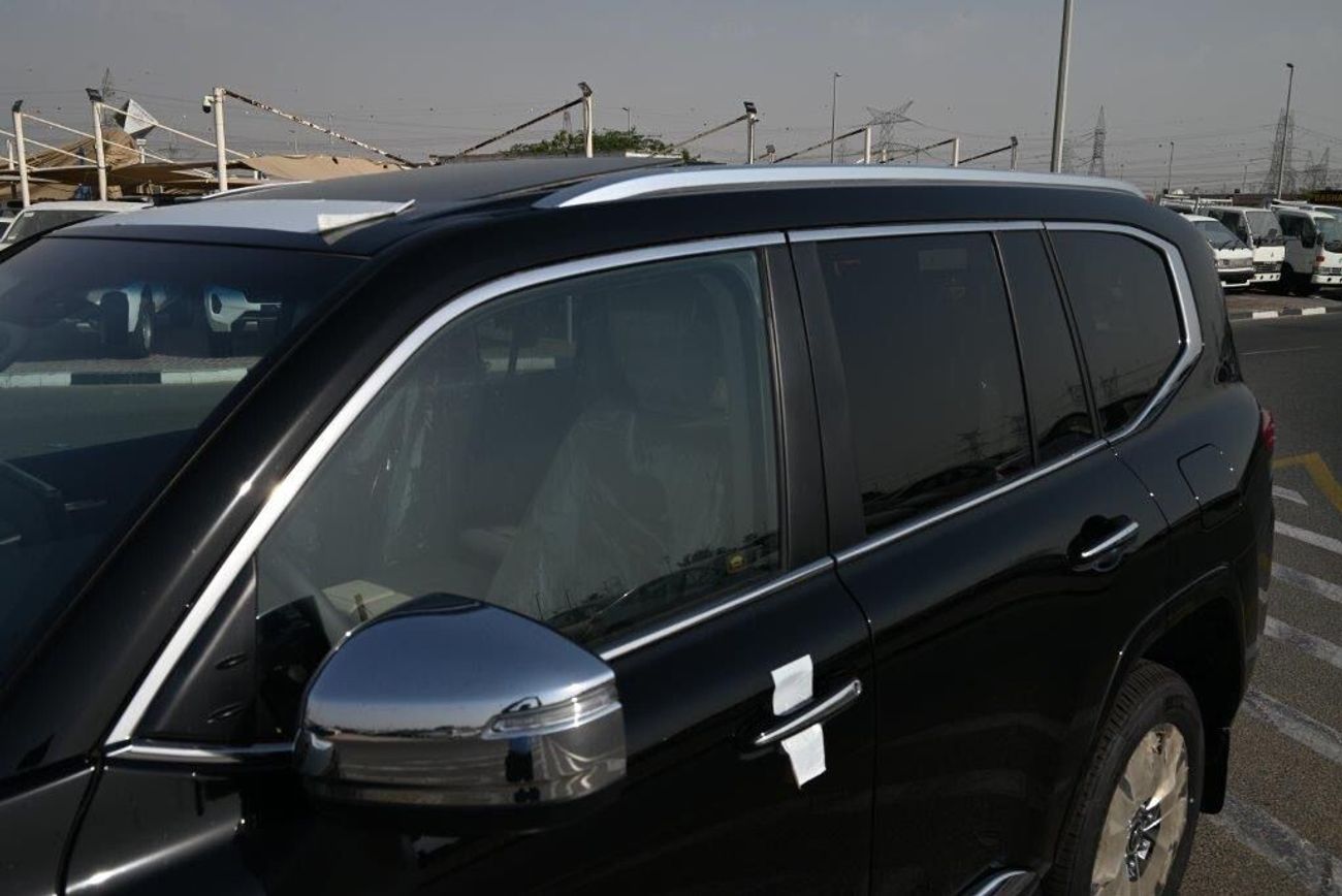 Toyota Land Cruiser 300 VX+ V6 3.3L DIESEL 7-SEATER AT