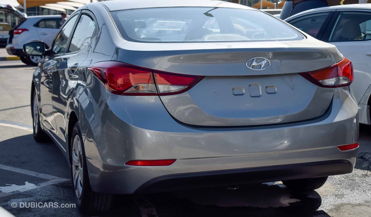 Hyundai Elantra خليجي