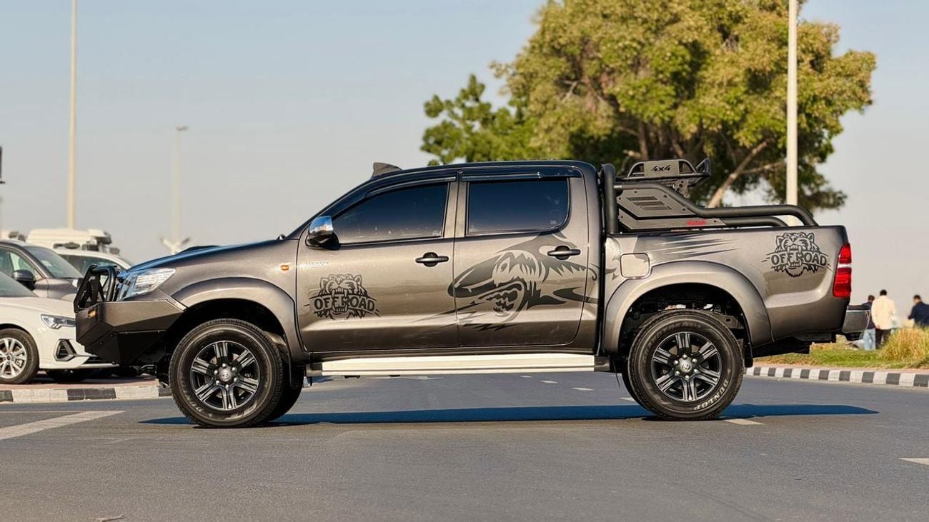 Toyota Hilux PREMIUM BULL BAR WITH LED LIGHTS | SPORTS BAR WITH BASKET | ROOF TOP MOUNTED LED LIGHTS | AUTOMATIC