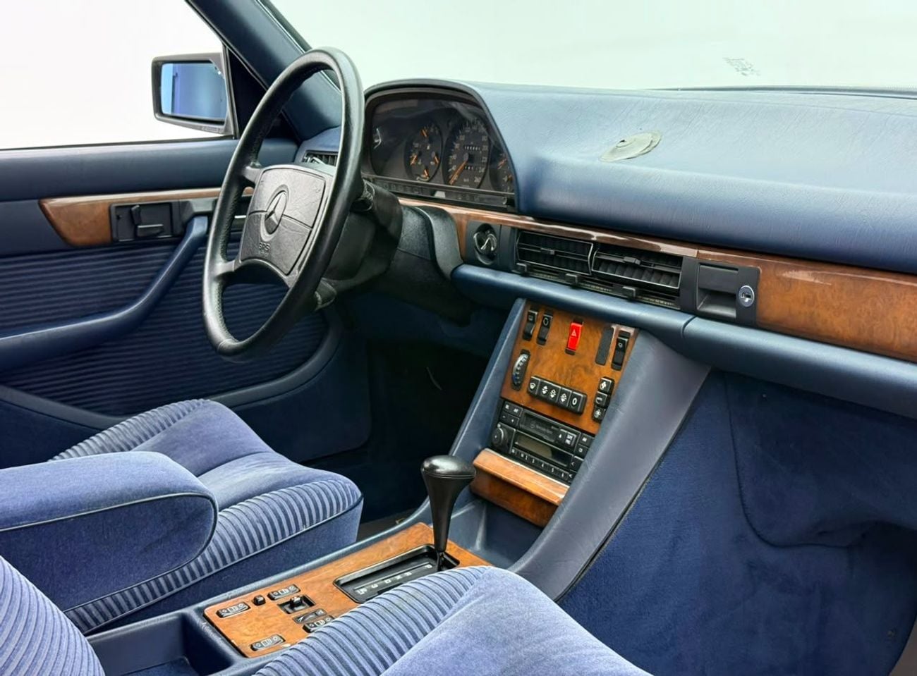 Mercedes Benz 560 SEL 1989 Mercedes-Benz 560 SEL, Excellent Condition, Japanese Specs.