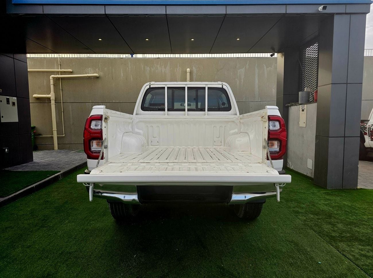 Toyota Hilux ADVENTURE PATROL/ AUTO GEAR/ AUTO WINDOWS / FULL OPTION/ WIDE BODY