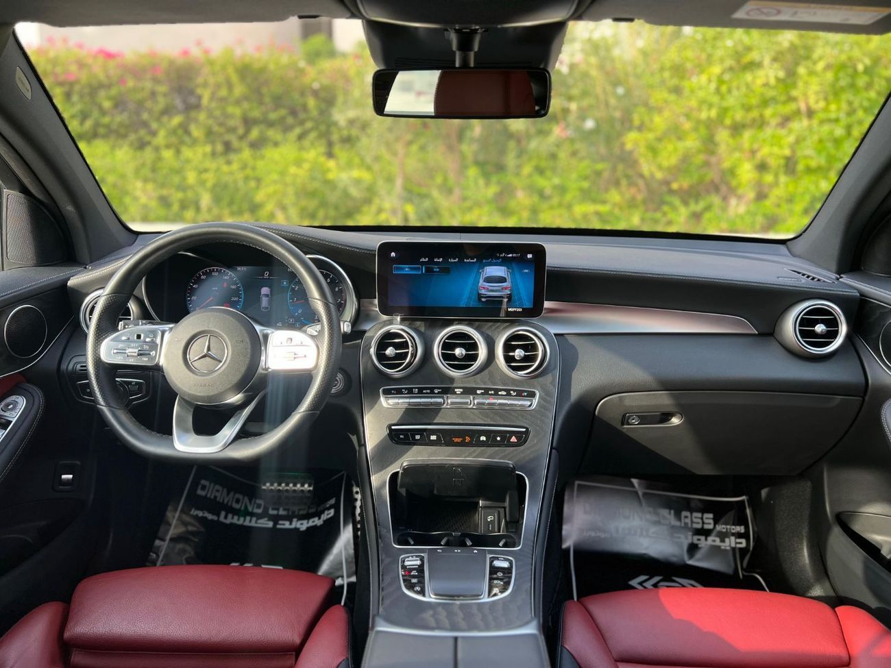 مرسيدس بنز GLC 300 Premium + 2.0L