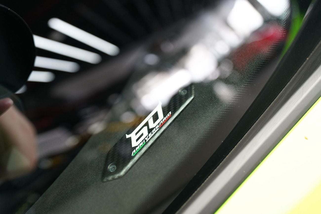 لامبورغيني هوراكان TECNICA STERRATO 5.2L V10