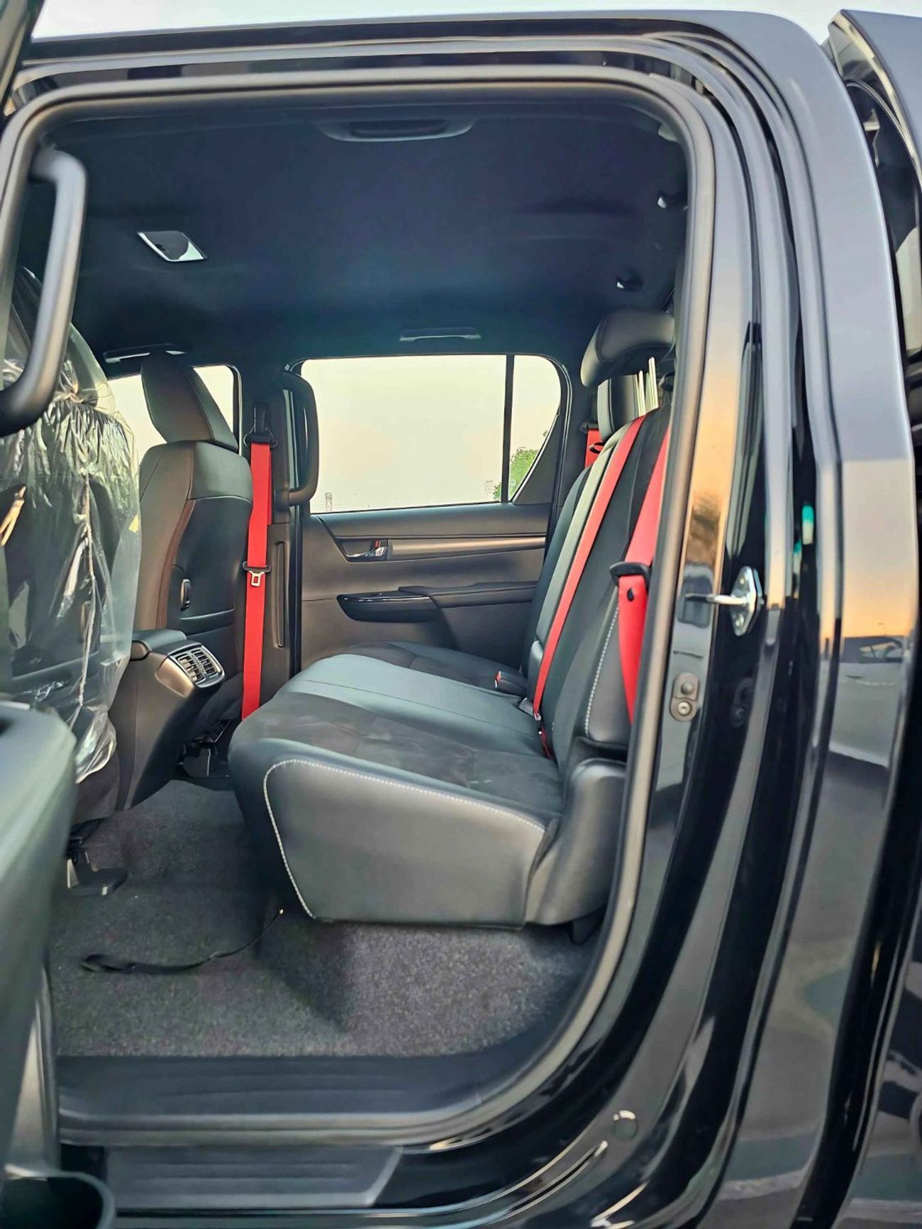 تويوتا هيلوكس GR SPORT/4.0L PETROL V6 4WD/RADAR, 360*CAMERA, DRIVER POWER SEAT/ (CODE # H4GR)