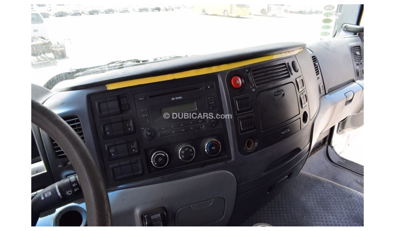 Tata Prima Tata 4438 Prime Mover with Trailer, Model:2015. Only done 20378 km done 20