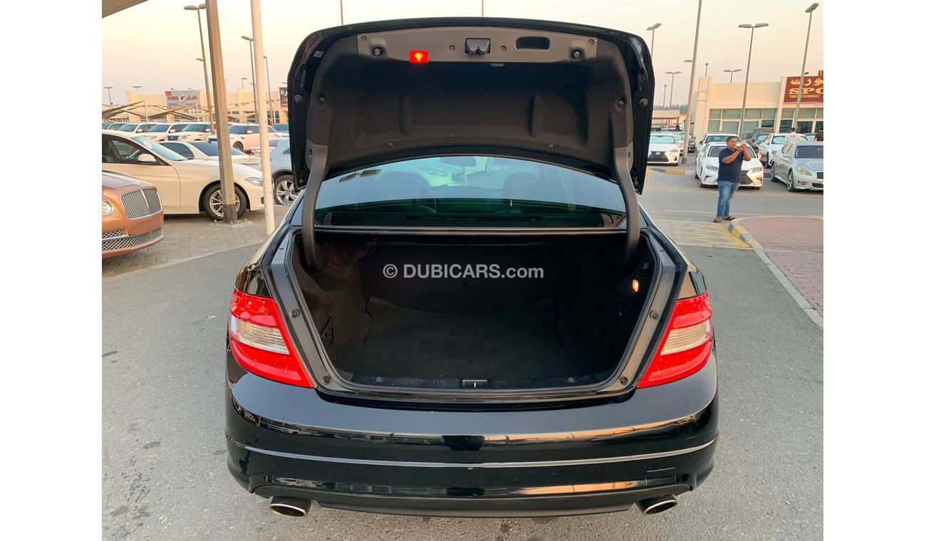 Mercedes-Benz C 300 Mercedes C300_2011_Excellent_Condition _Full option
