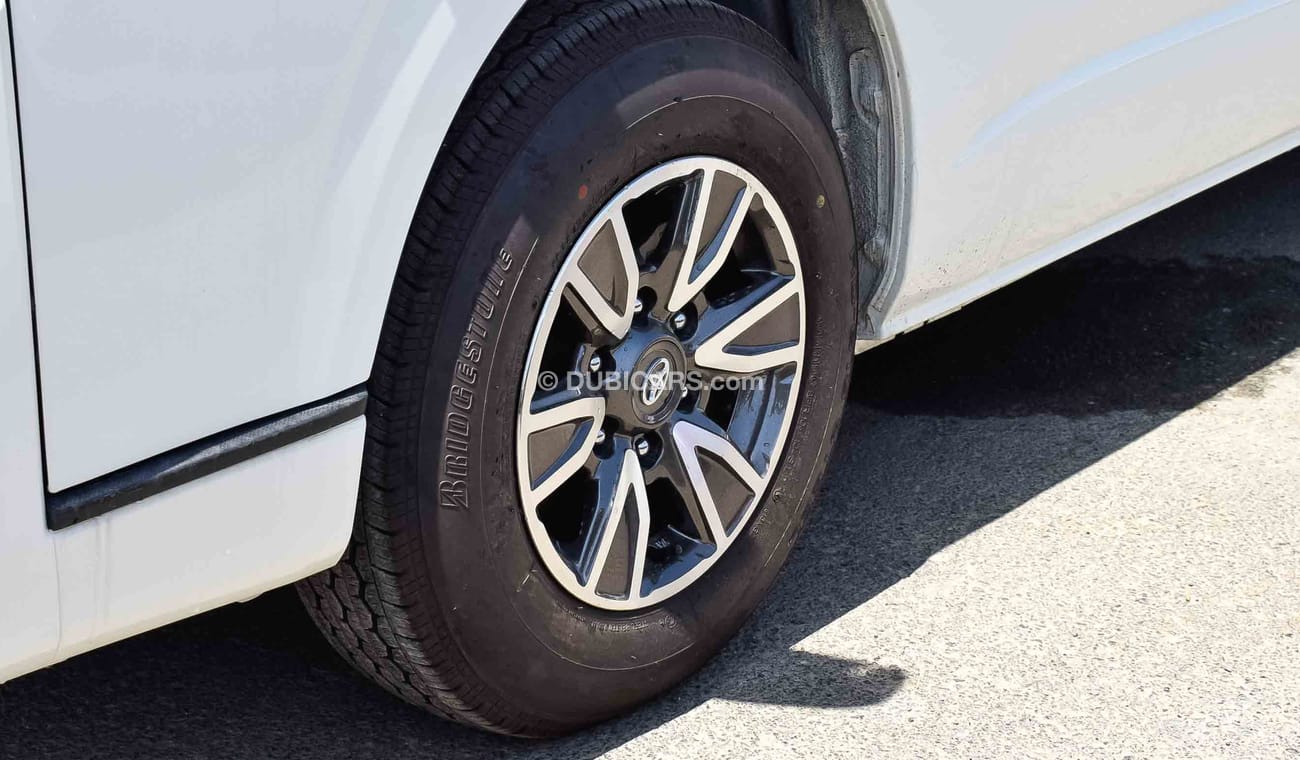 Toyota Hiace HIROOF GL  15 SEATR PETROL   MODEL 2020 MAUANL TRANSMISSION ONLY FOR EXPORT