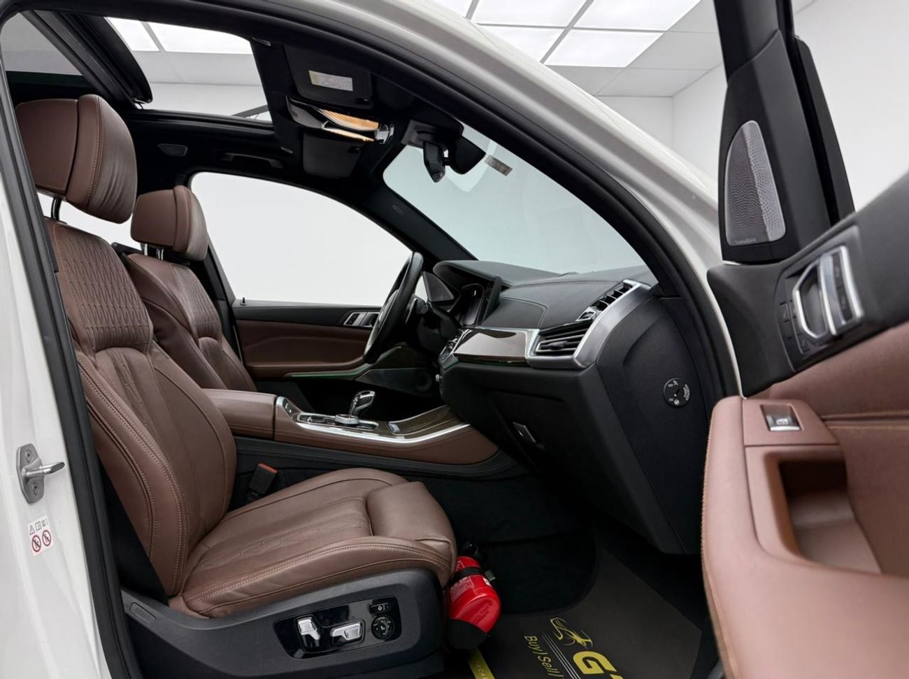 BMW X5M Std 4.4L 2019 BMW X5 M50i ,Warranty ,Agency Service History ,Excellent Condition ,GCC