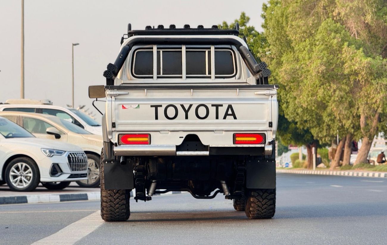 Toyota Land Cruiser Pick Up MANUAL TRANSMISSION | 4WD | SINGLE CAB | 4.5L DIESEL ENGINE | BULL BAR WITH FOCUSED LED LIGHTS