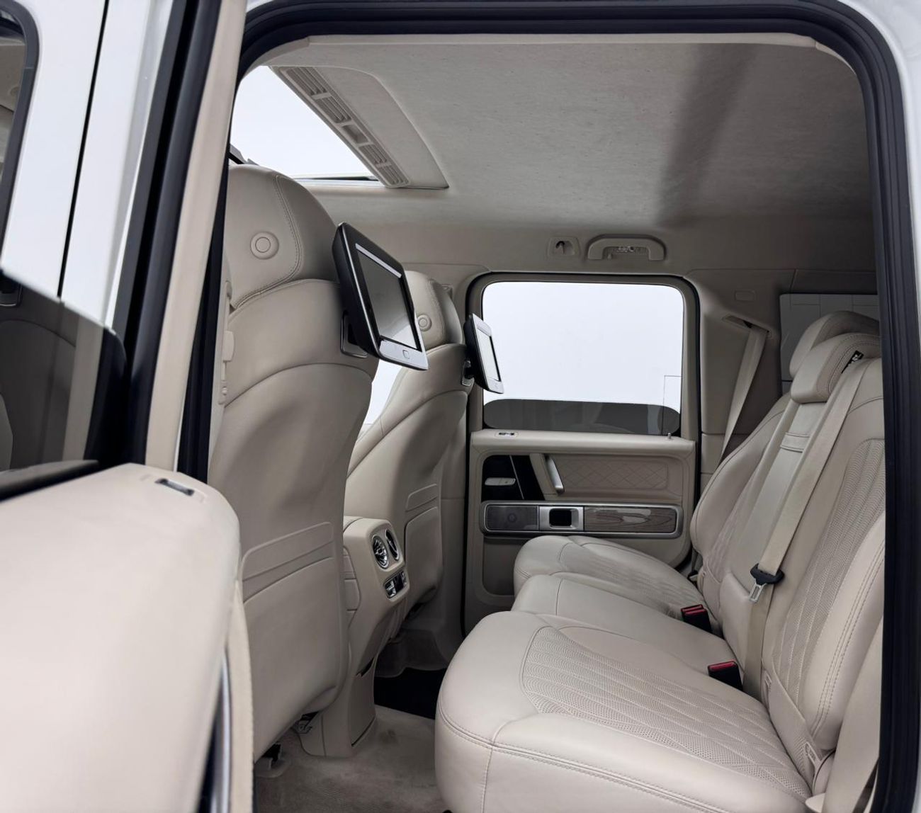 Mercedes-Benz G 63 AMG 2022 Mercedes-Benz G63 AMG Night package, 2027 Mercedes Warranty and Service Pack, GCC