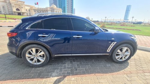 إنفينيتي QX70 QX70