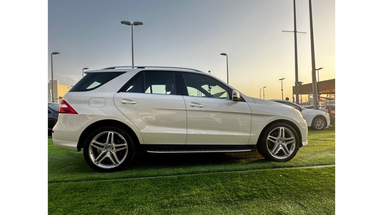 Mercedes-Benz ML 350 AMG MODEL 2013 GCC CAR PERFECT CONDITION INSIDE AND OUTSIDE FULL OPTION PANORAMIC ROOF