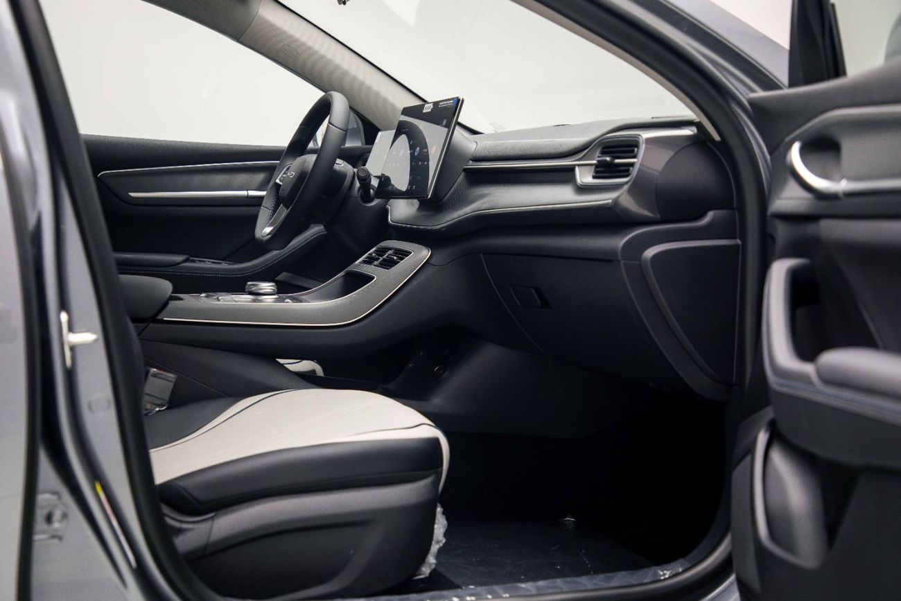 BYD Destroyer 05 Honor Luxury 1.5L - Plug-In Hybrid - Grey Inside Black & Grey | Export Only