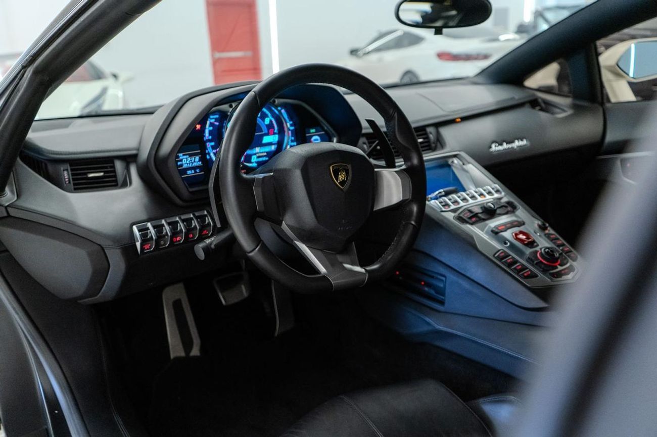 Lamborghini Aventador 6.5L V12 2012 Lamborghini Aventador LP700-4, Very Low Kms, GCC