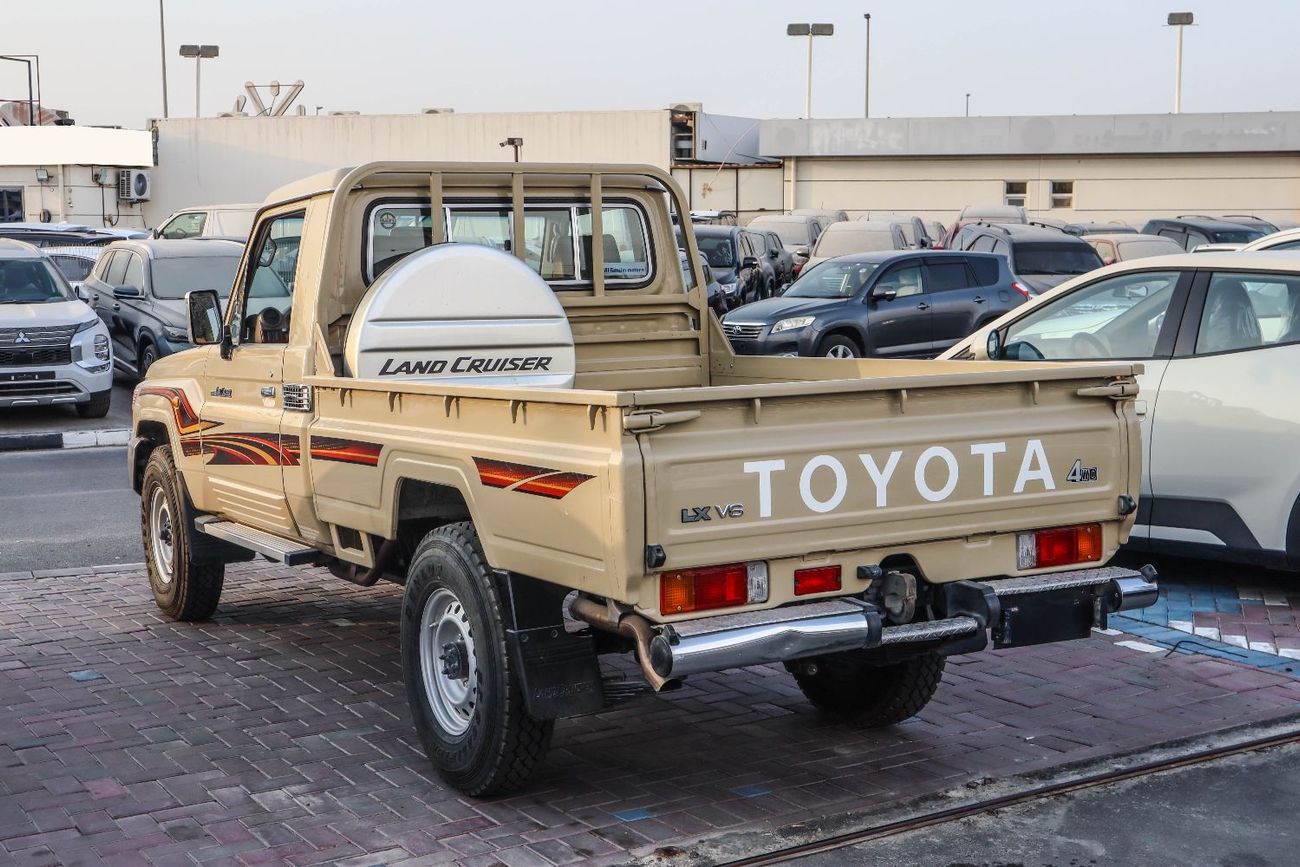 تويوتا لاند كروزر بيك آب Std 4.0L Single Cab Utility 4WD