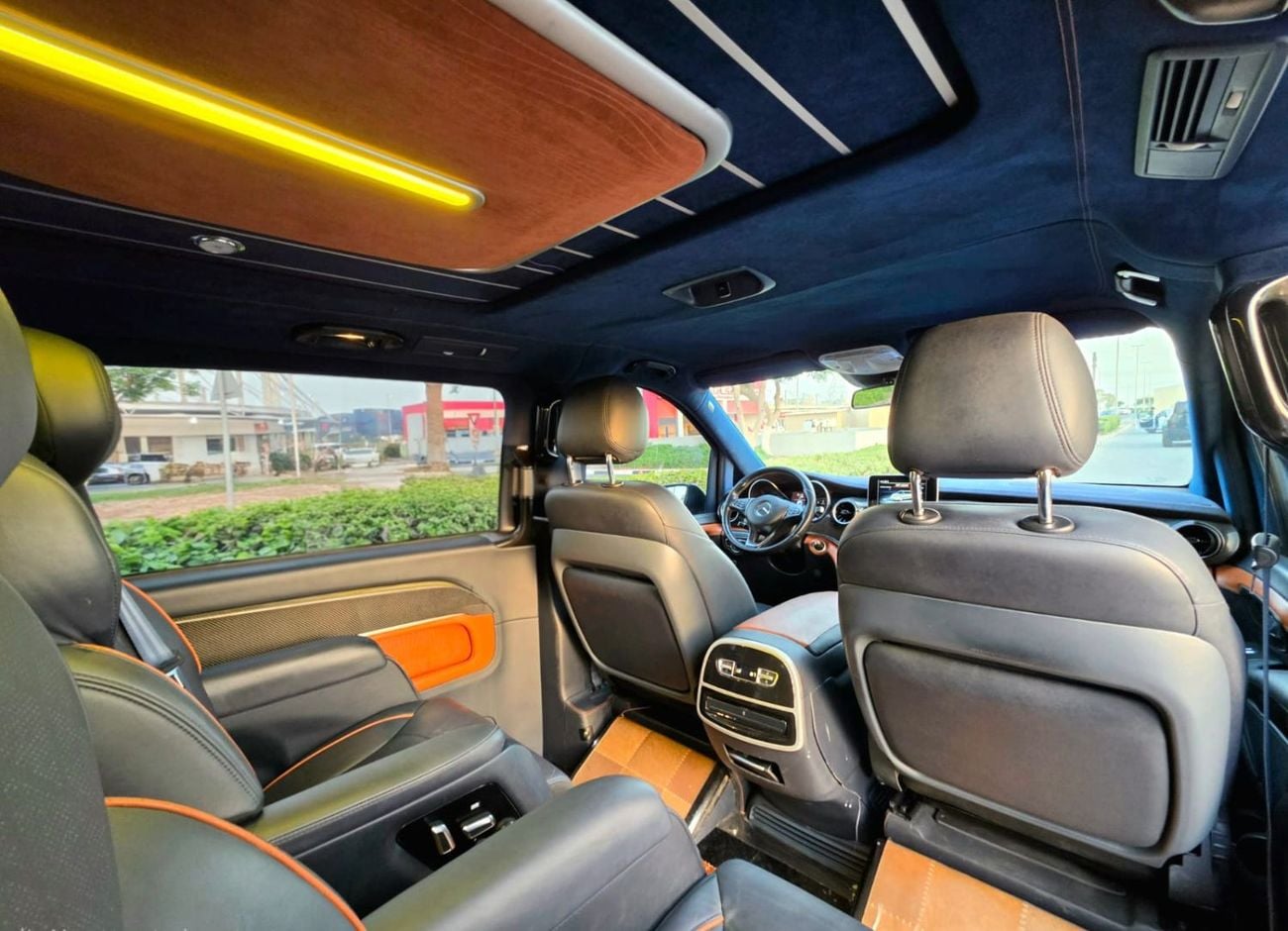 مرسيدس بنز V 250 2019 Mercedes-Benz V-Class V 250 GCC Specs