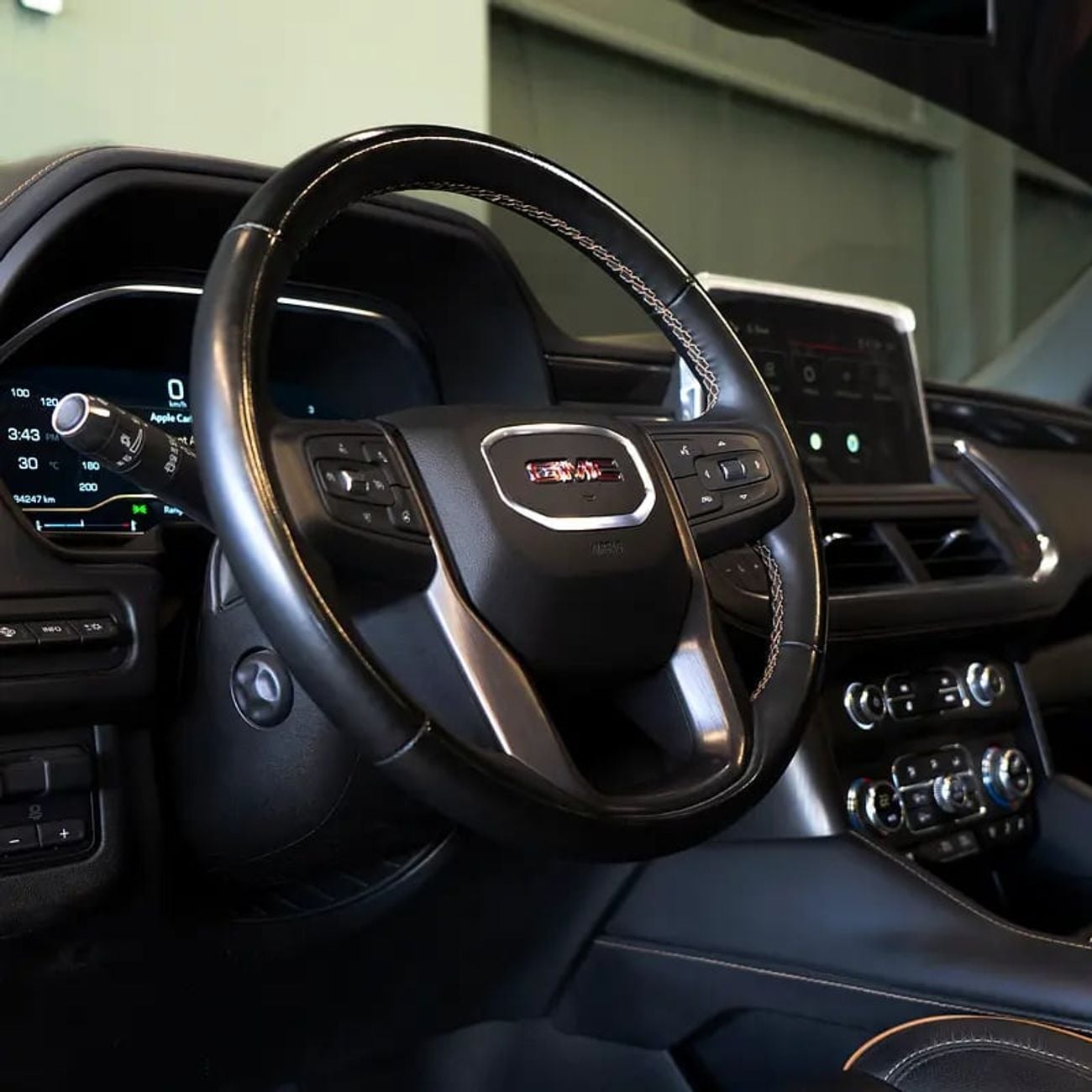 GMC Yukon AT4 4,407 P.M • 0% Downpayment • AT4 • Agency Warranty