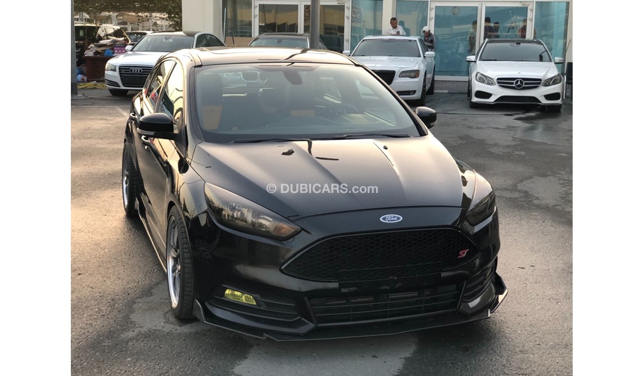 Ford Focus FORD FOCUS ST MODEL 2017 GCC car perfect condition full option panoramic roof leather seats