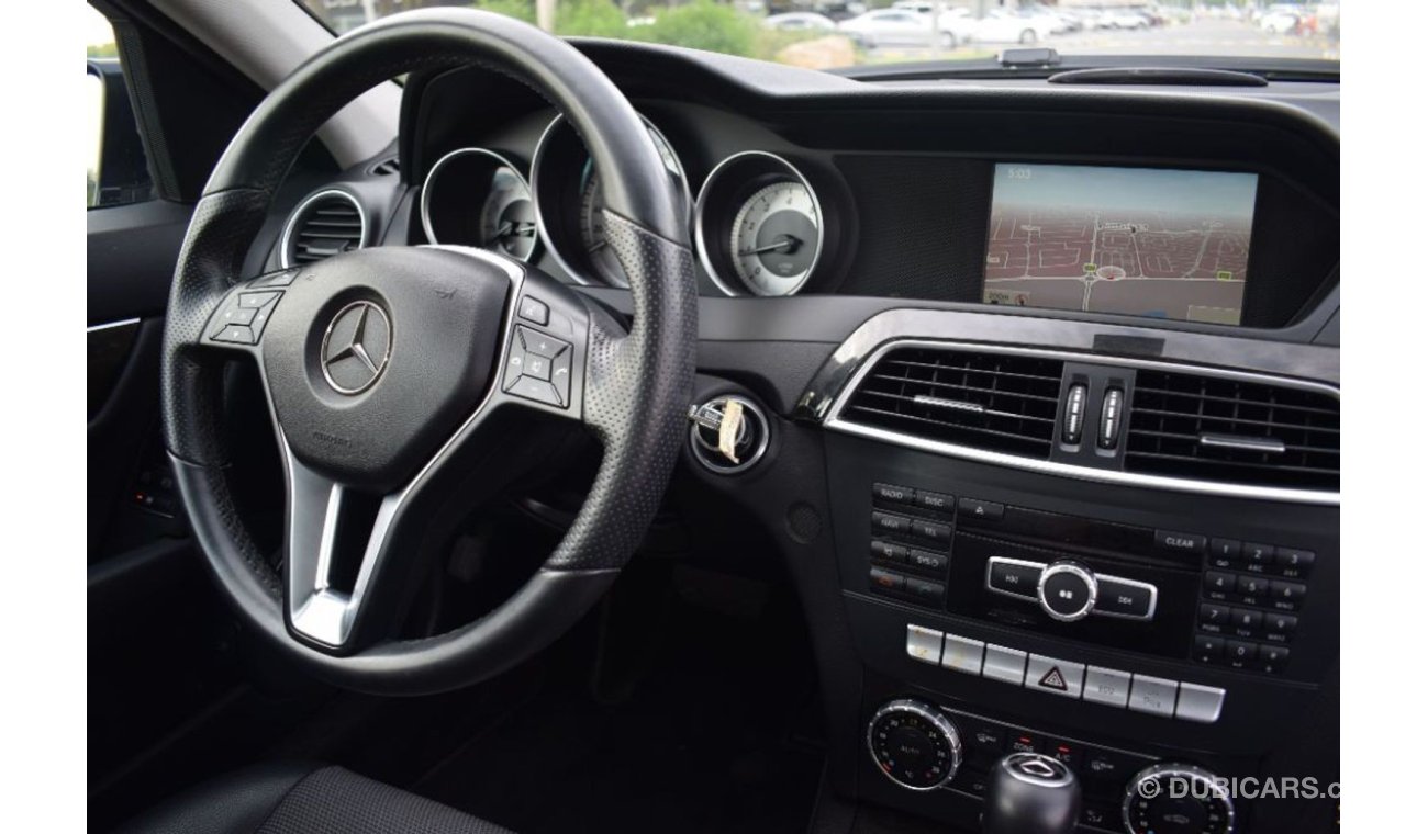 مرسيدس بنز C200 Avantgarde - 2013 - Low Mileage - GCC Specs - Well Maintained