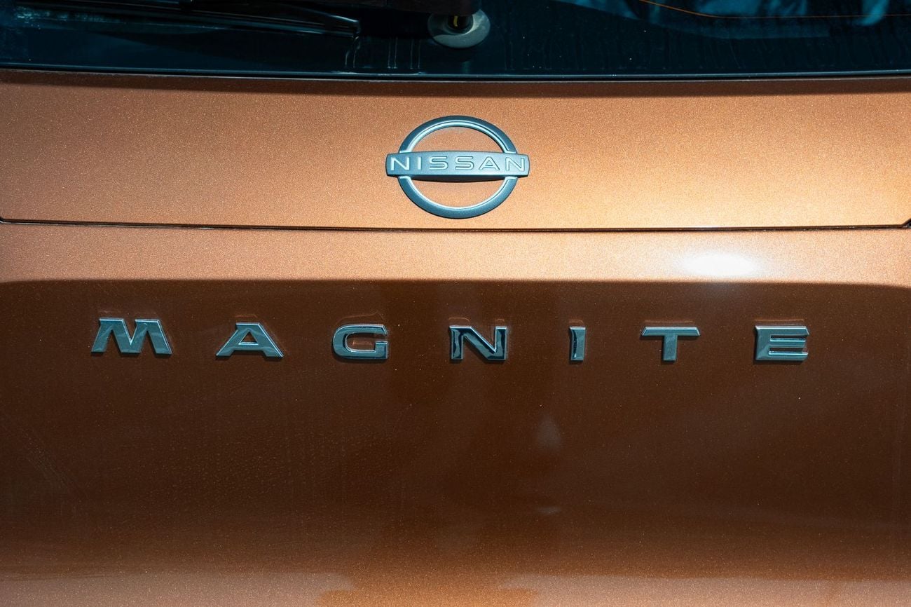 نيسان ماغنيت SL