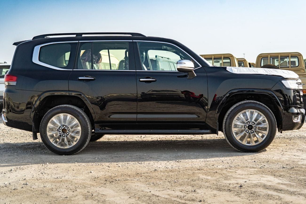 تويوتا لاند كروزر VXR Landcruiser VXR without radar black with red and seats