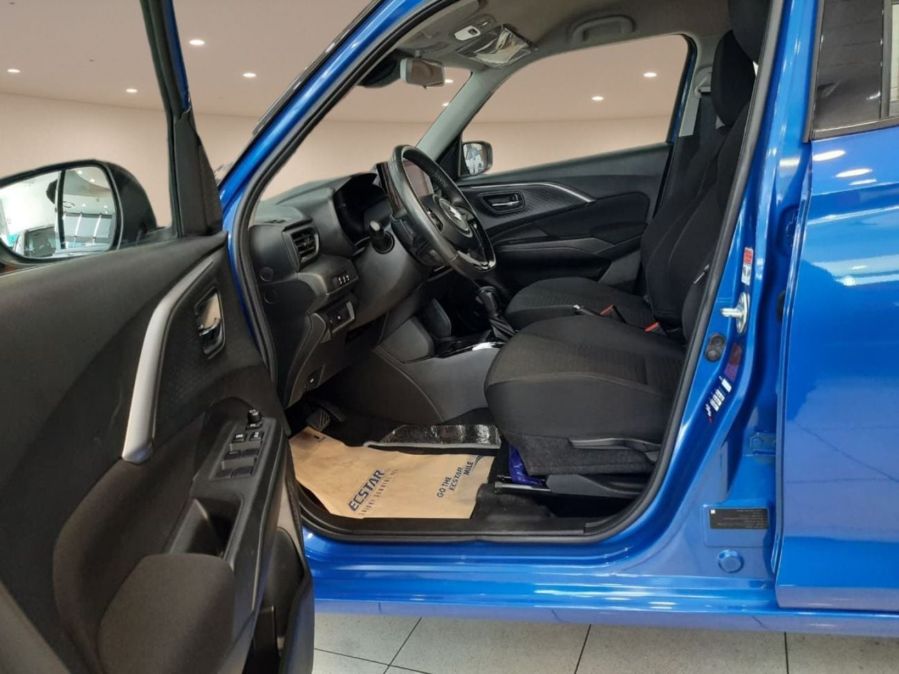Suzuki Swift STD Dzire GLX 1.2L 2025 Suzuki Swift GLX - (1 Year 20,000 Km FREE Service Contract) Warranty Until 2