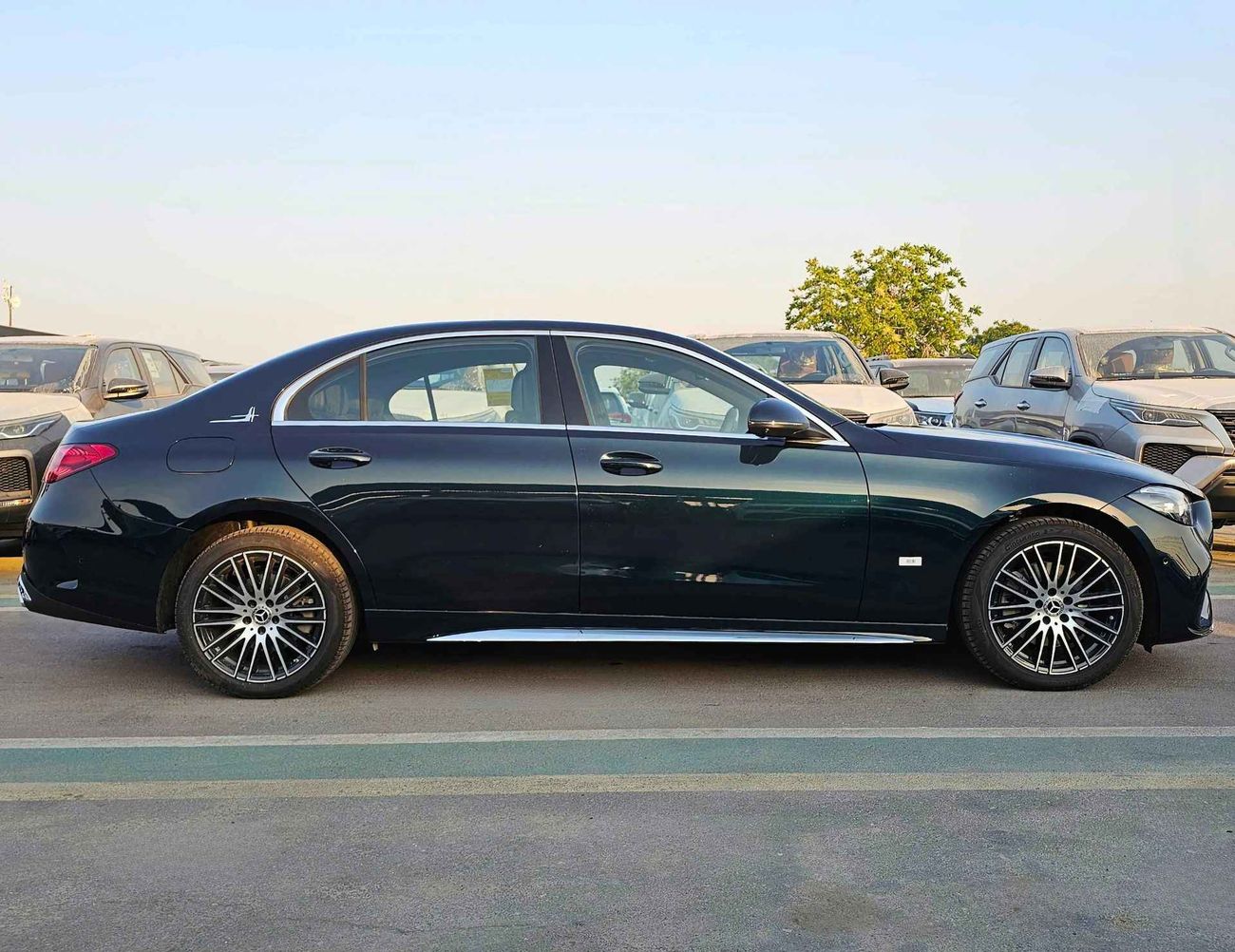 مرسيدس بنز C 200 | 1.5L | TURBO SPORT EDITION | 360* CAMERA | LEATHER SEATS | FULL OPTION (CODE#C200L)